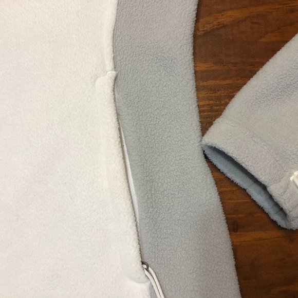 North Face Women's Fleece Jacket - Full Zip, White & Gray - Picture 8 of 11